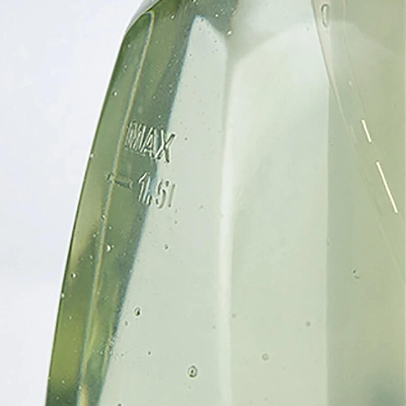 Description Picture 6 of item1.5L Car Cleaning Sprayer Watering Can Hand Pressure Water Sprayer Trigger Air Pump Garden Disinfection Spray Bottle 2Colors