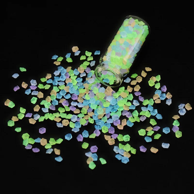 Description Picture 6 of item1000Pcs Mini Luminous Stones Pebbles Glow In The Dark Outdoor Pool Walkways Path Patio Lawn Garden Glow Stones Decorations