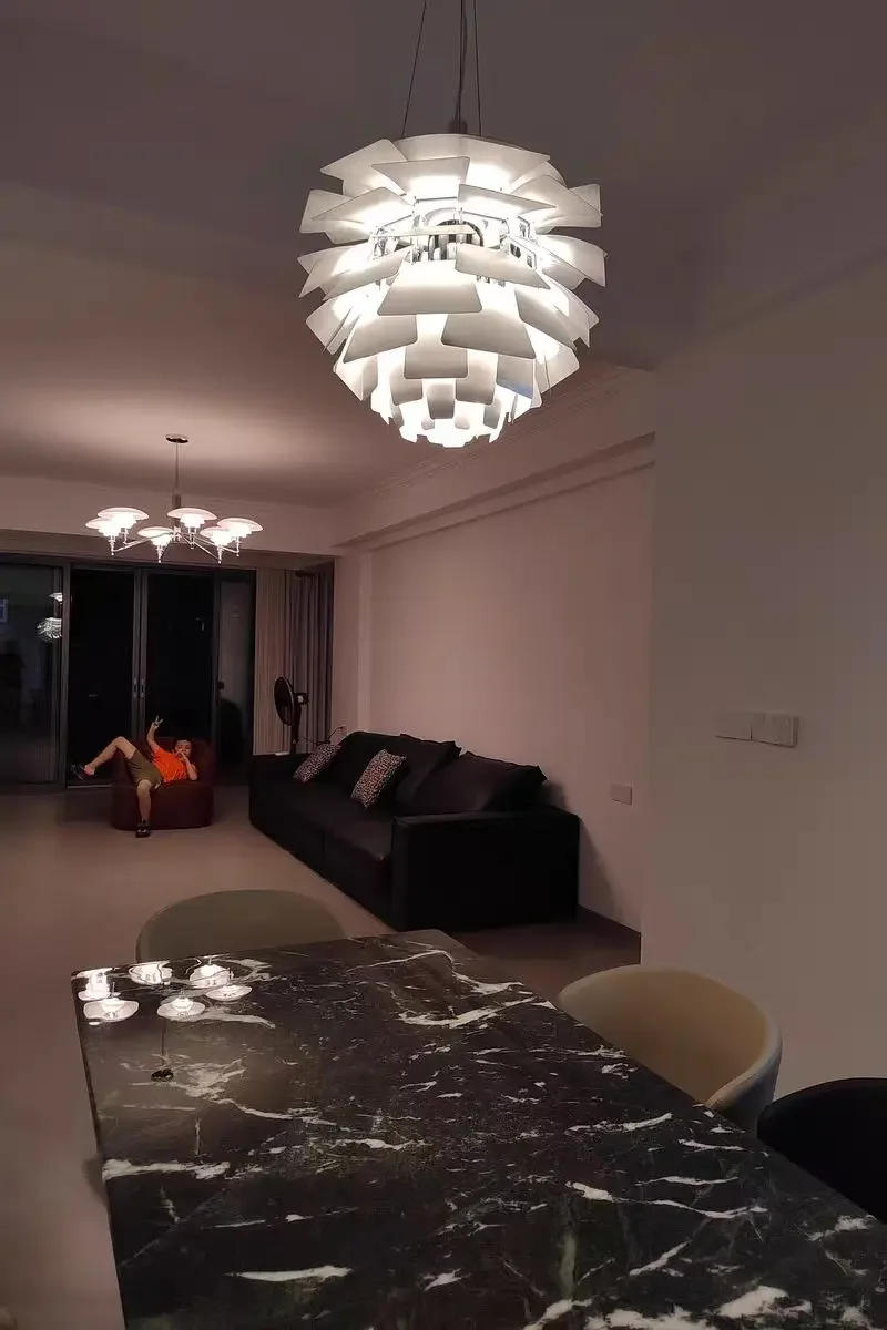 Description Picture 5 of itemNordic Chandelier Thousand Blade Aluminum Personality Modern Simple Study Bar Bedroom Room Decor Creative Pine Cone Chandelier