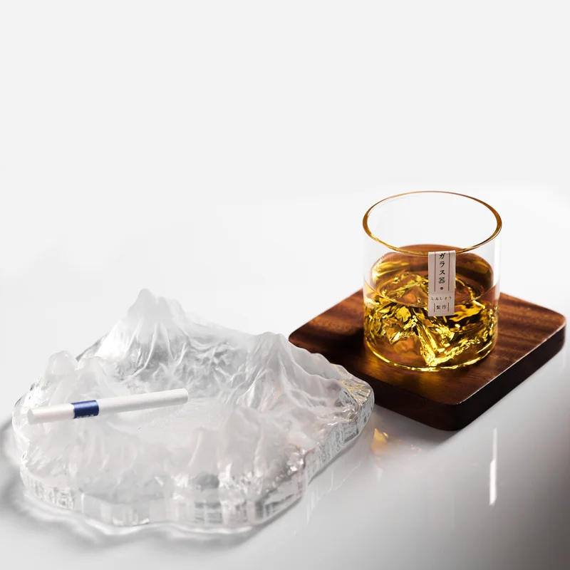 Description Picture 2 of itemJapan 3D Mountain Whiskey Glass Glacier Old Fashioned Whisky Rock Glasses Whiskey-glass Wooden Gift Box Vodka Cup Wine Tumbler