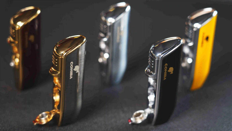 Description Picture 4 of itemNew Cohiba Outdoor Windproof Metal Gas Lighter Three Fire Blue Flame Multifunctional Kitchen Barbecue Cigar Accessories Gift Box