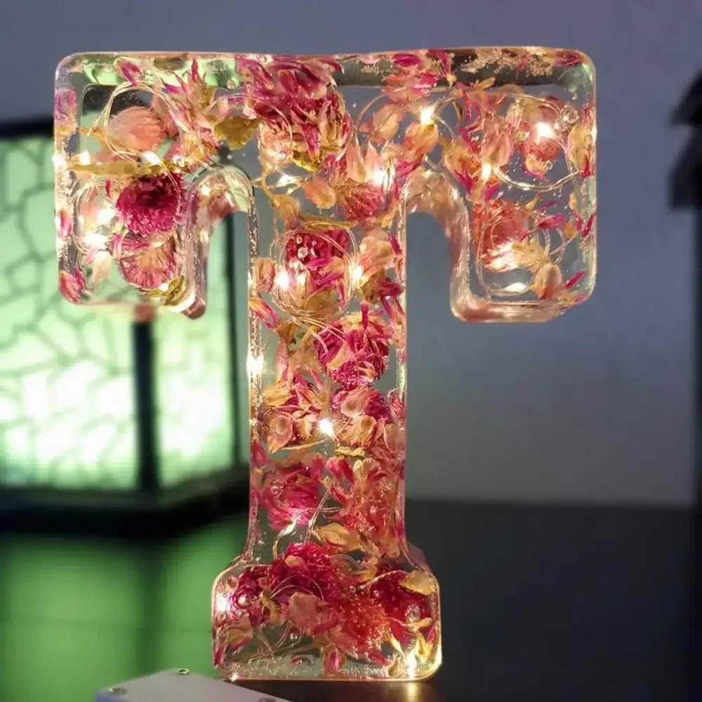 Description Picture 3 of itemFloral Letter Night Light Alphabet Letter LED Lights Luminous Number Lamp Decorative Resin Lamp With Initial Letter & Dry Flower