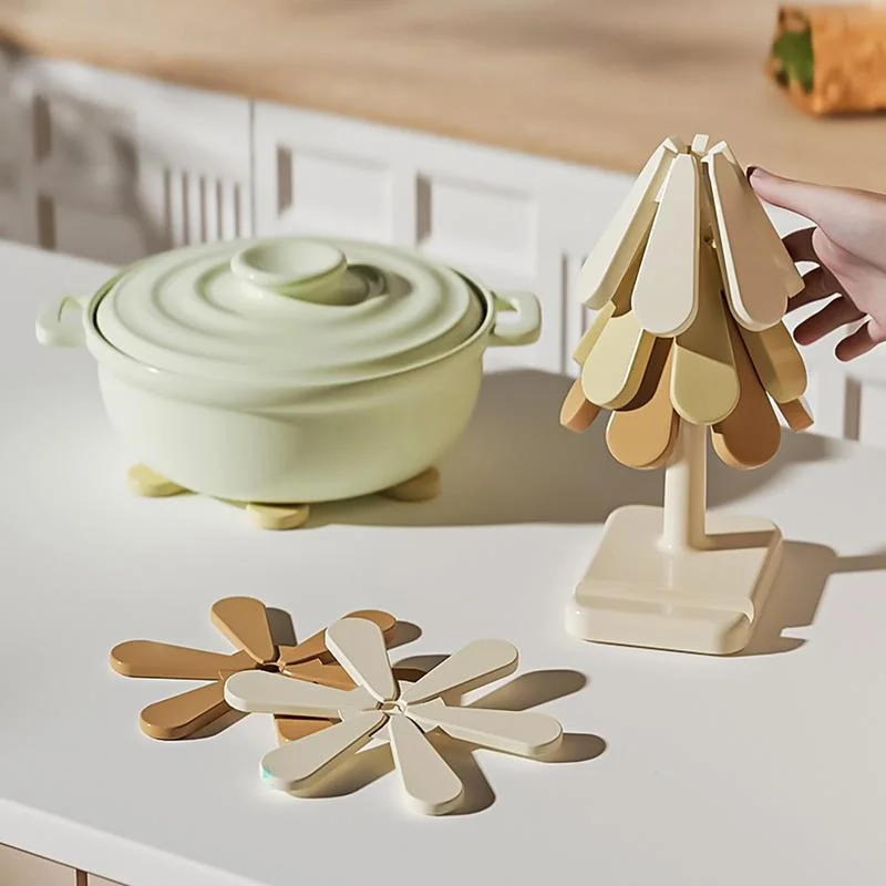 Description Picture 3 of itemSilicone Trivet Portable Hot Trivets Table Mats Set Heat Insulated Pad Kitchen Decoration Lightweight Non-Slip Pot Holders For