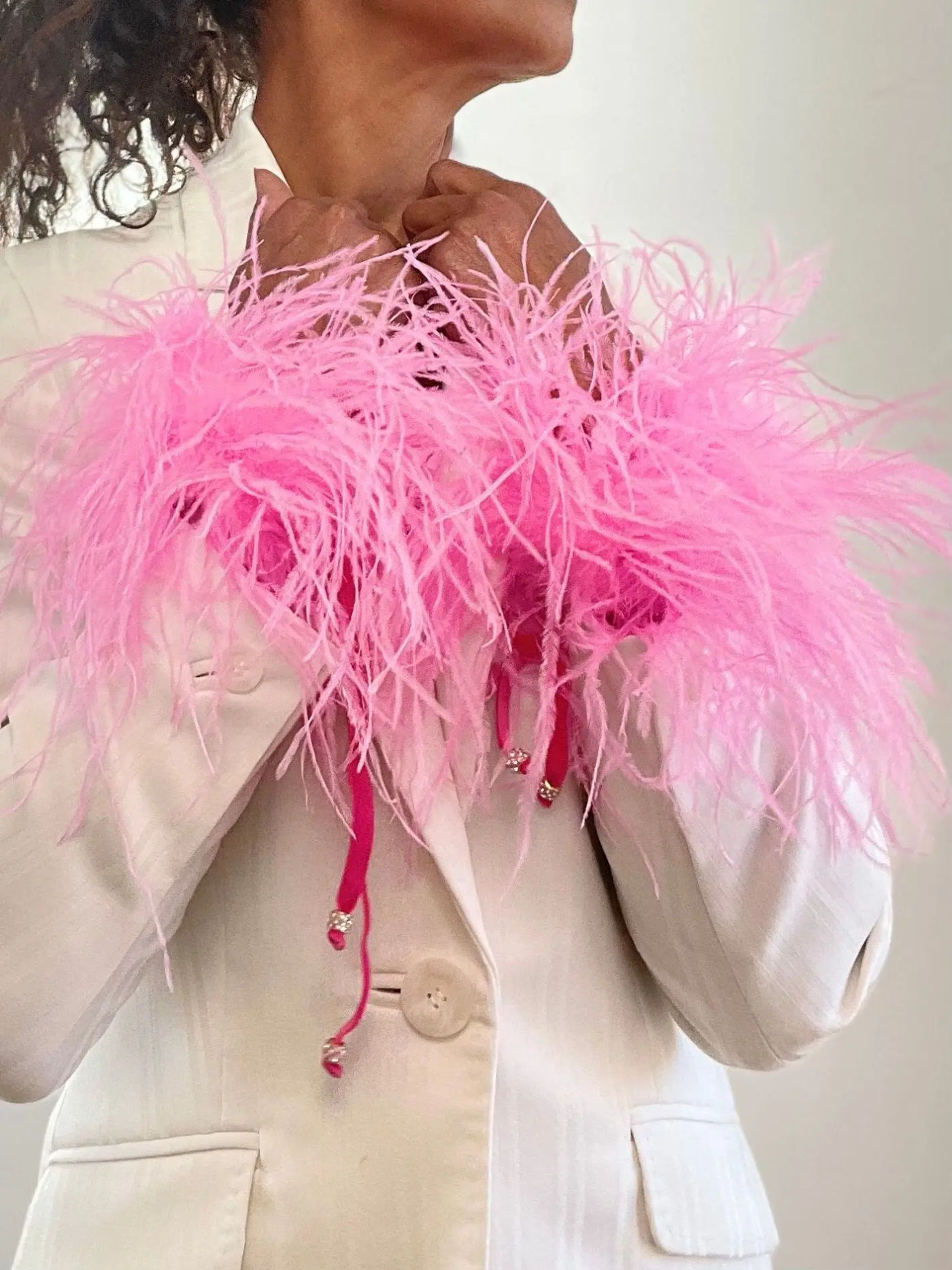 Description Picture 3 of item2PCS Beautiful Ostrich Feather Cuff Fluff Wristband Fur Colored Plume Bracelet Hair Accessories Anklet Slaps Sleeves Cuffs Decor