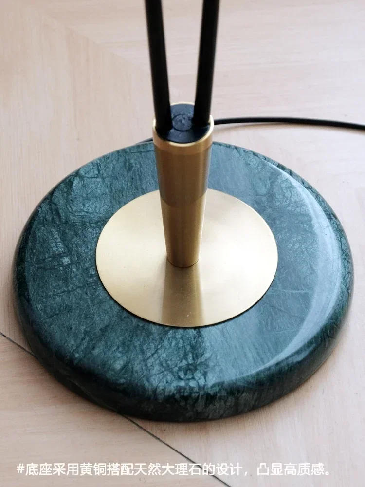 Description Picture 6 of itemMedieval Vintage Floor Lamp Medieval Vintage Living Room Live Background Light торшер напольный lampara de pie salon stehlampe조명