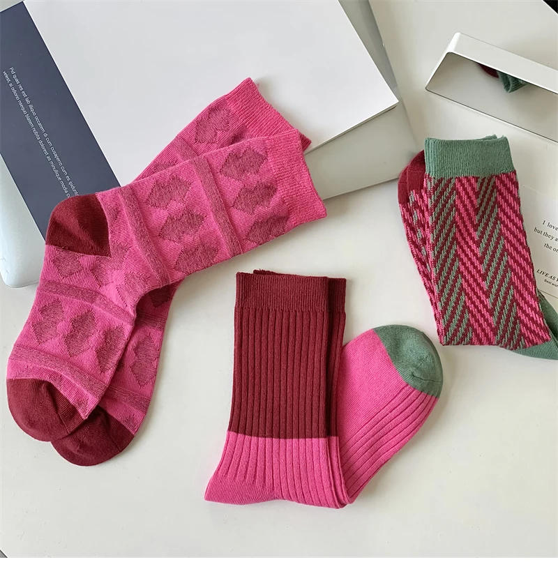 Description Picture 5 of itemSocks For Women New Novelty Fashion Casual Girls Absorb Sweat Crew Socks Autumn Breathable Creative Color Korean Socks