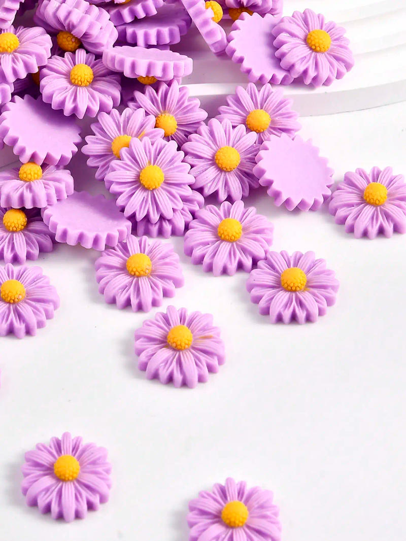 Description Picture 3 of itemResin Daisies Miniature Decorative Daisies Resin Ornaments Belt Storage Case for DIY Craft Party Home Decoration