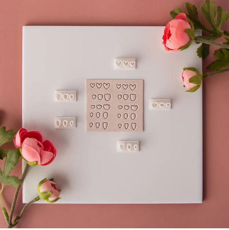 Description Picture 2 of item3 Sizes Different Types Mini Flower Petal Polymer Clay Cutters Clay Molds For DIY Complete Flower Earrings Jewelry Decoration