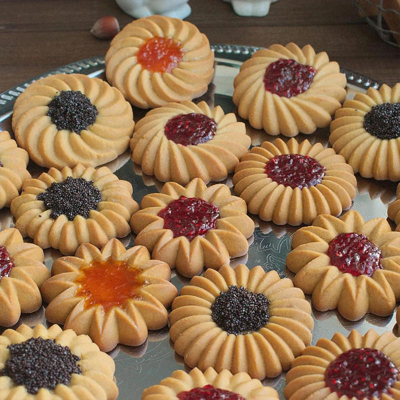 Description Picture 4 of item3D Wooden Cookie Cutter Moulds for DIY Baking, Engraved Embossed Biscuit Molds, for Gingerbread Fondant Christmas Gift Kitchen