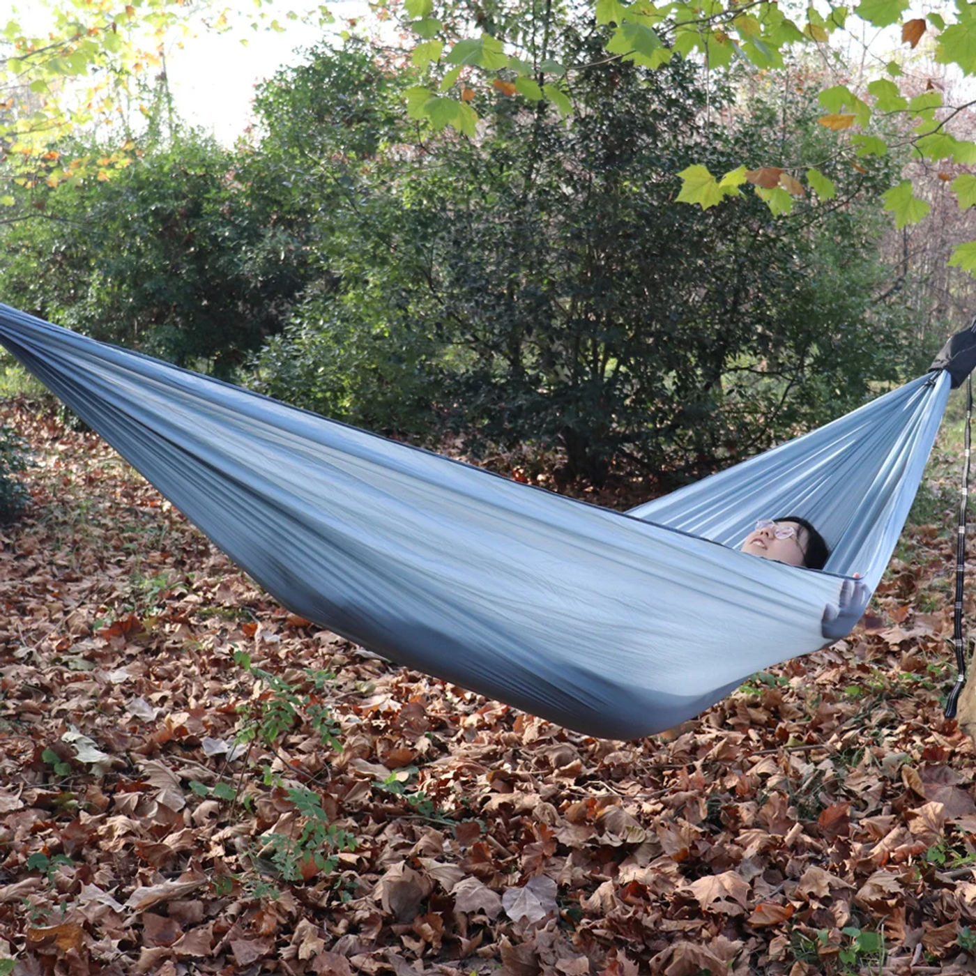 Description Picture 3 of item300x140cm Camping Parachute Hammock Single Portable Outdoor Indoor Nylon Hammock Adult Child Swing for Adventure Garden Backyard
