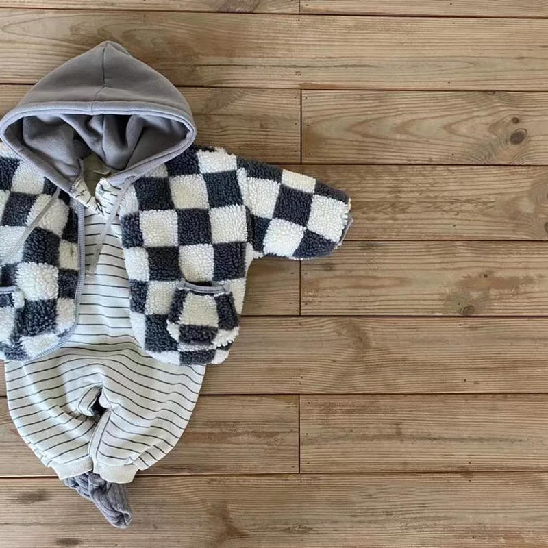 Description Picture 5 of itemAutumn and Winter Coat Hairy Baby Thick Lamb Wool Checkered Cotton Jacket for Boys and Girls Going Out Cotton Clothes