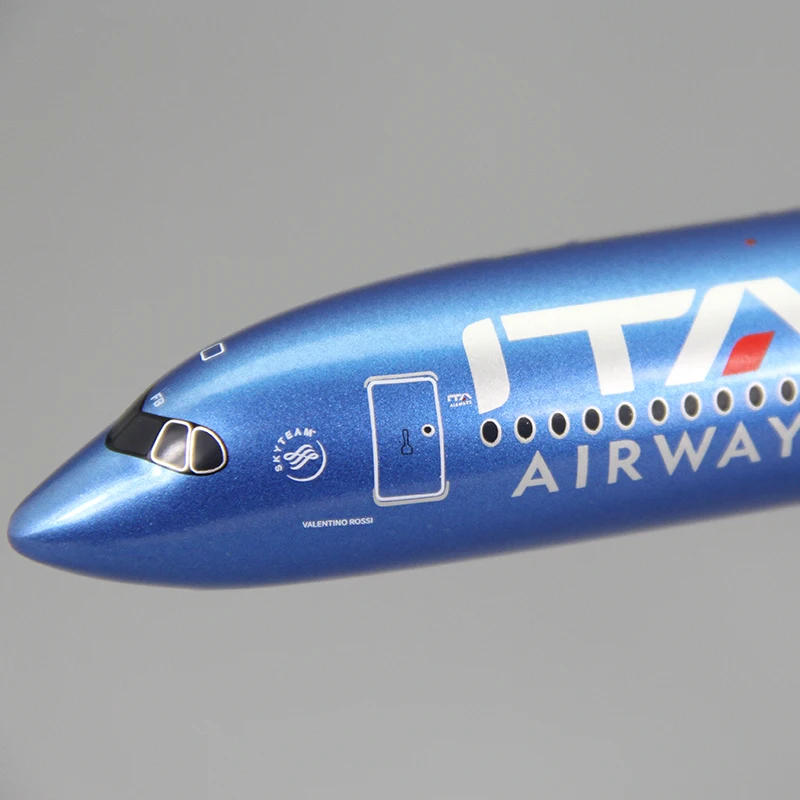 Description Picture 2 of item1/200 Scale A350 A350-900 Italy ITA Airline Aircraft Plastic ABS Assembly Plane Model Airplanes Model Toy For Collection