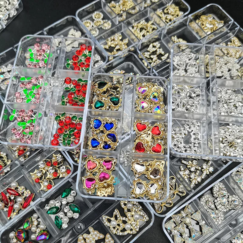 Description Picture 3 of item2800pcs Nail Art Rhinestones Kit Boxed 21 Grids Mixed Size Set 1pc Pick Up Pen Glass Crystal Decorations 3D AB Flat Gemstones