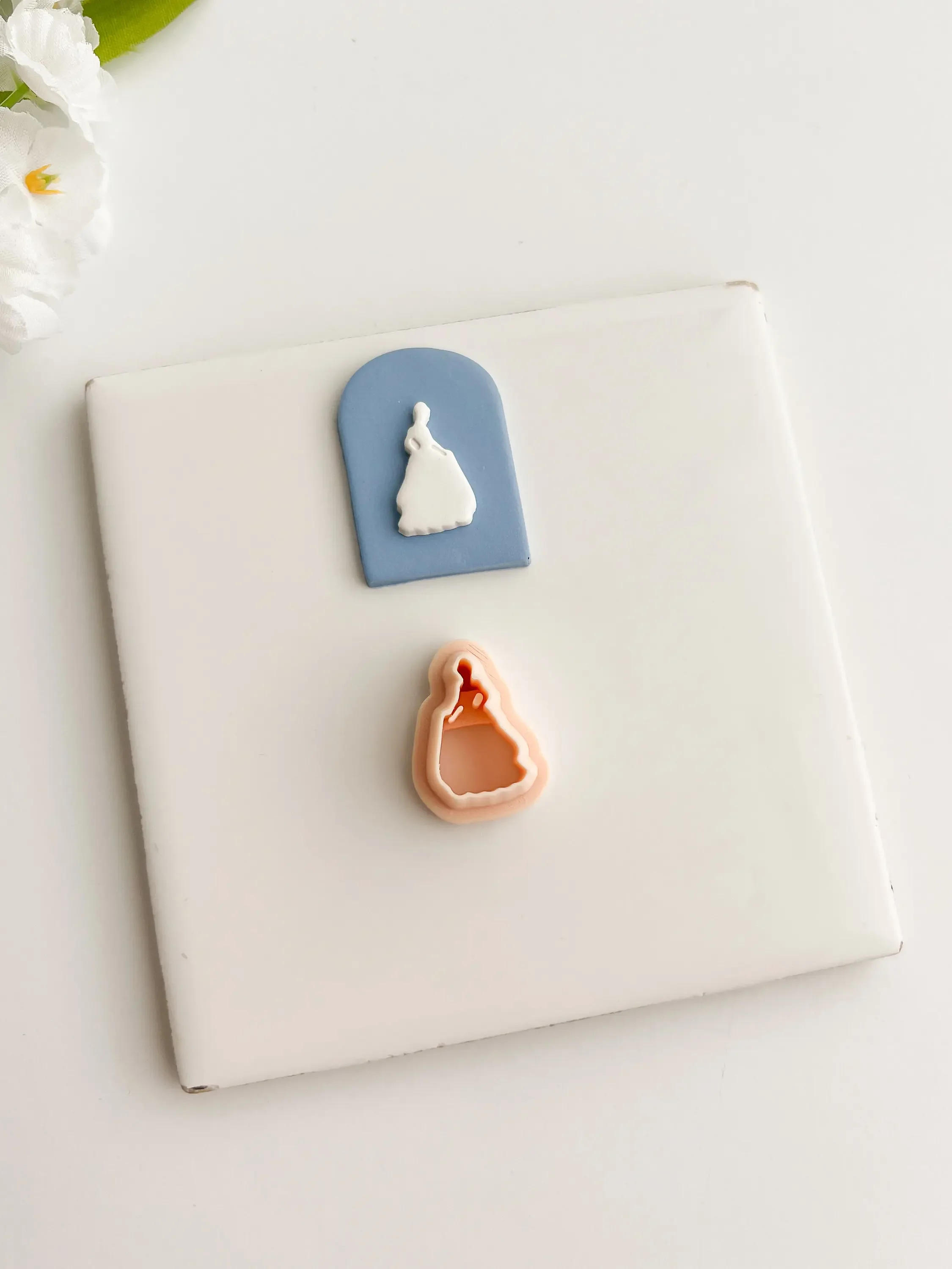 Description Picture 3 of itemPolymer Clay Earring Cutter DIY Princess Shoes Carriage Jewelry Pendant Clay Mold Soft Pottery Earrings Crafts Cutting Tools