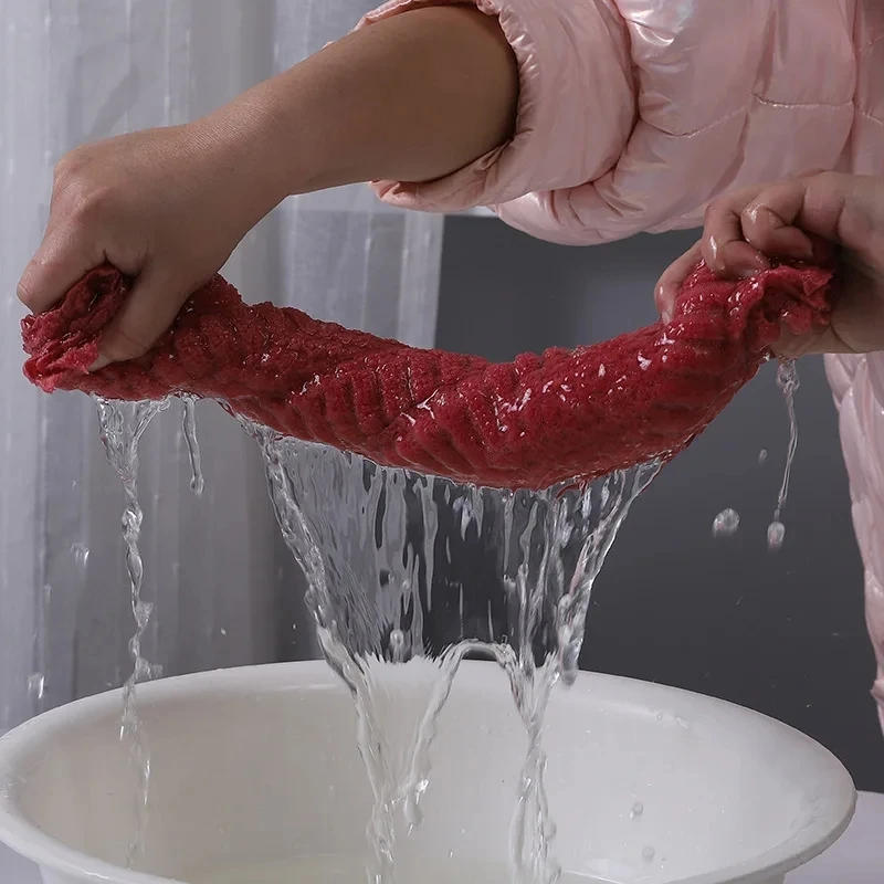 Description Picture 5 of itemTowel and Bath Towel Set, Coral Velvet Towel Absorbs Water