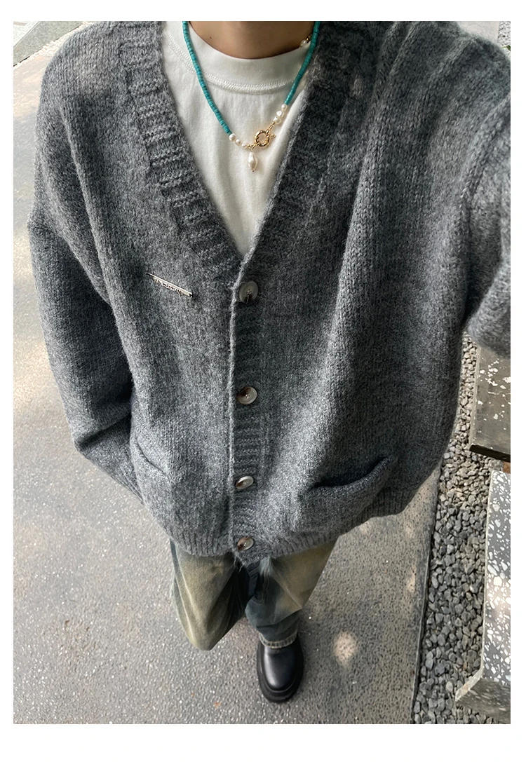 Description Picture 5 of itemMen Cardigan Korean Style Handsome Temperament Sequined Design Fashion Knitwear Single Breasted Leisure Cozy Youthful Versatile