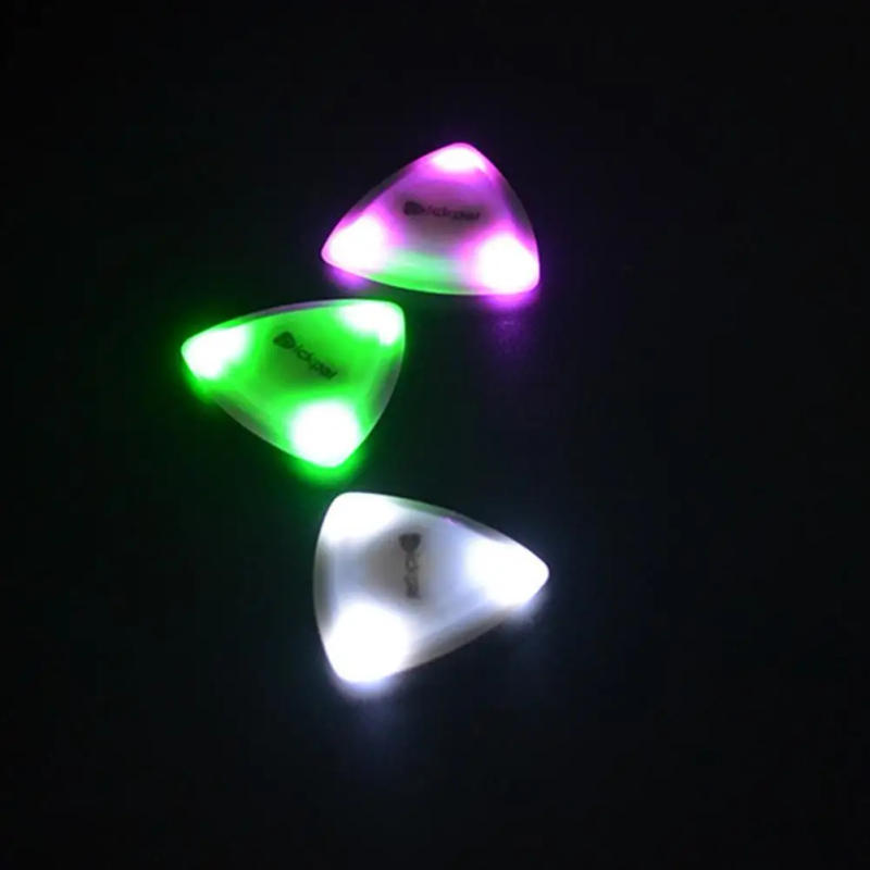 Description Picture 6 of itemGuitar Picks with High-sensitivity LED Light for Bass Electric Guitar Pick Acoustic Guitarists Playing Accessories