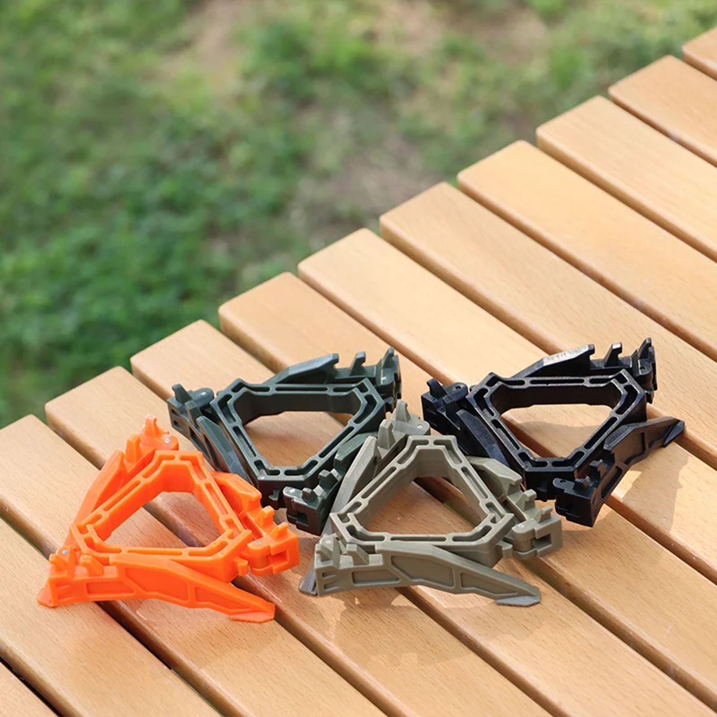 Description Picture 2 of item​​​​​​Portable Gas Canister Stand​​ Universal Tripod Folding Frame Outdoor Camping Gas Tank Stove Base Holder Camping Supplies