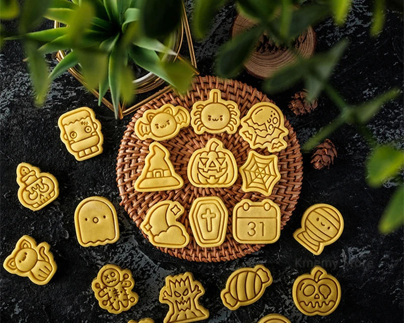 Description Picture 4 of itemHalloween Cookie Cutter Set Plastic 3D Ghost Skull Bat Pumpkin Mummy Cartoon Biscuit Mold Stamp Pastry DIY Cake Decorating Tools