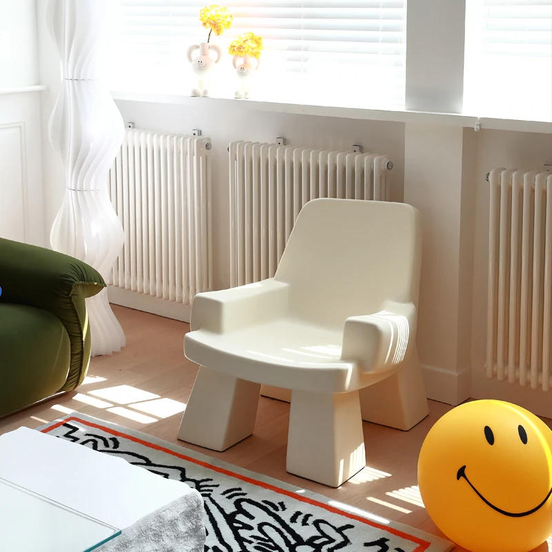 Description Picture 2 of itemDesigner Danish single person casual sofa chair, Nordic single chair, small unit, internet celebrity creative sculpture, cream