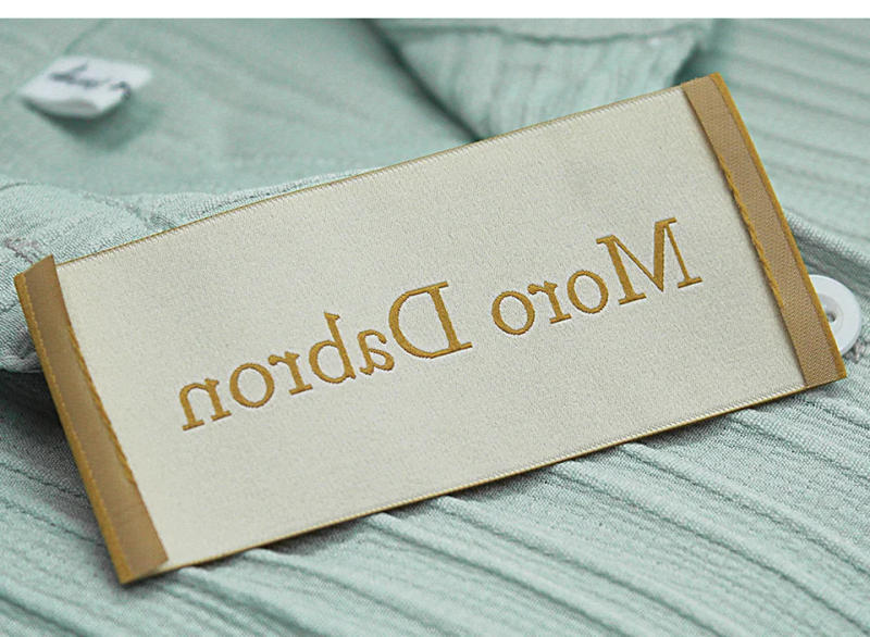 Description Picture 4 of itemCustom LOGO High Density Woven Label Sew on Clothing Collar End Fold Fabric Price Tags Garment Accessories