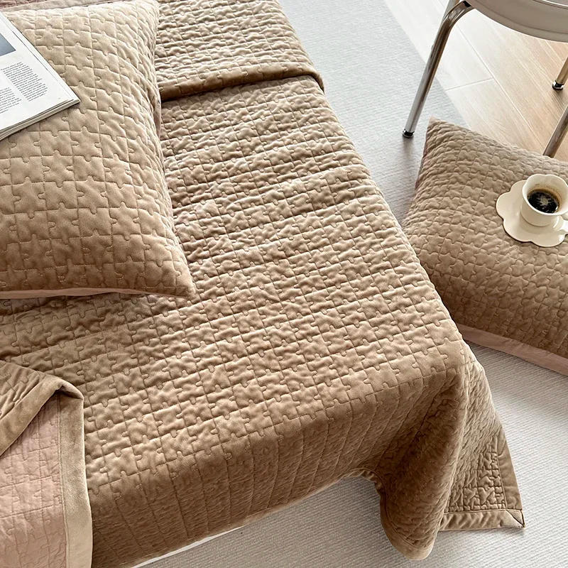 Description Picture 5 of itemSoft velvet Bedspread on the bed cover cotton plaid Bedspreads for double sheets blanket sofa cover Mattress topper