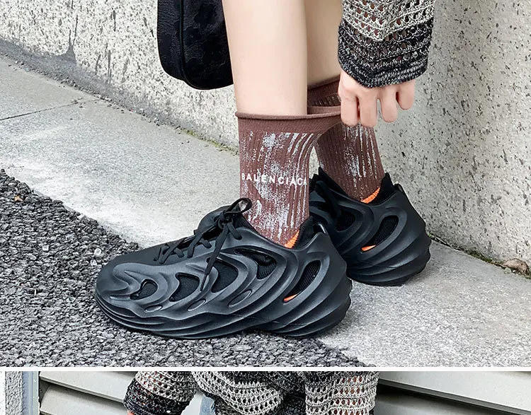 Description Picture 6 of itemSpring and Summer New Printed Women's Socks Network Red with The Same Men's and Women's Letters in The Tube Socks