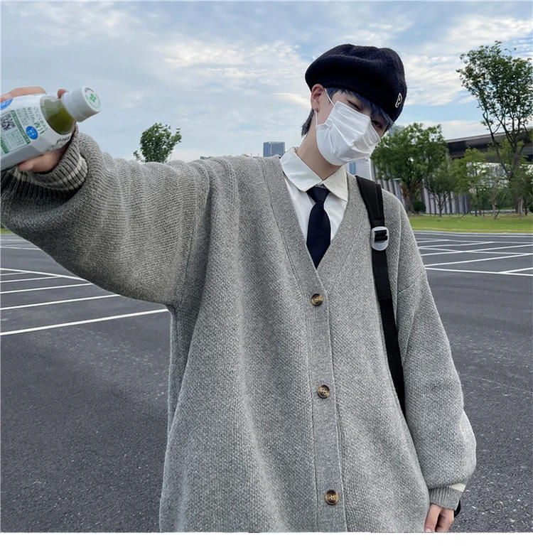 Description Picture 6 of itemJapanese V-neck Contrasting Color Knitted Overcoat Couple Loose Casual High Street Gentle Sweater Jackets Men Tops Male Clothes