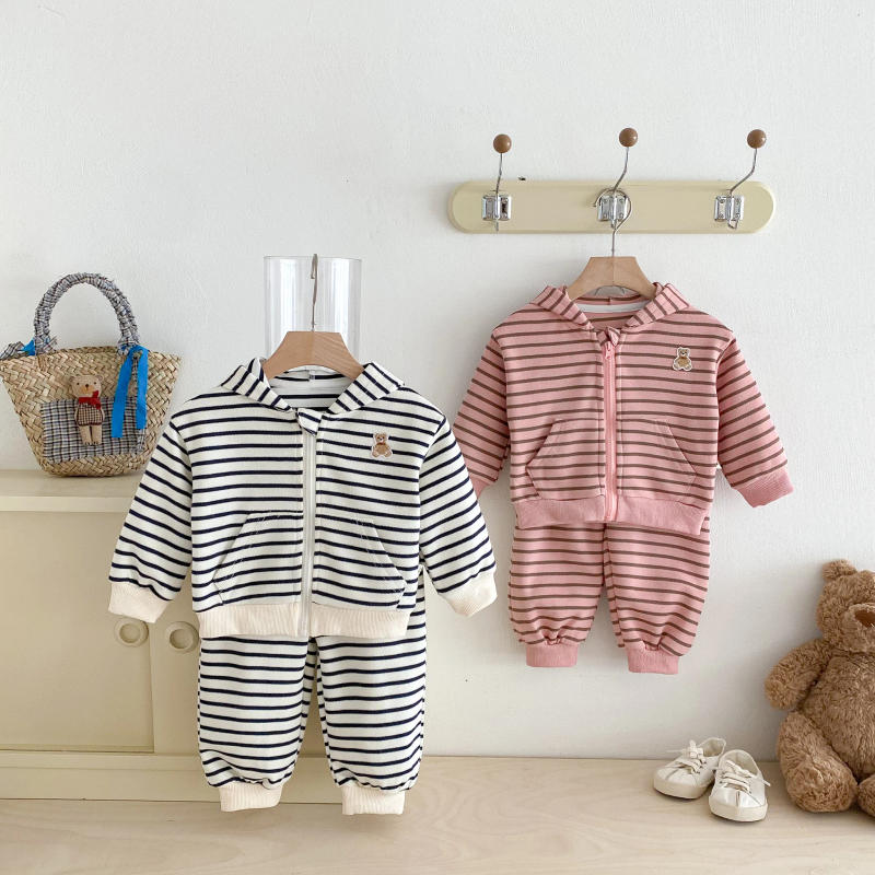 Description Picture 3 of itemChildren's striped set, autumn collection, infant and toddler knitted long-sleeved coat top, loose Korean-style sportswear pants