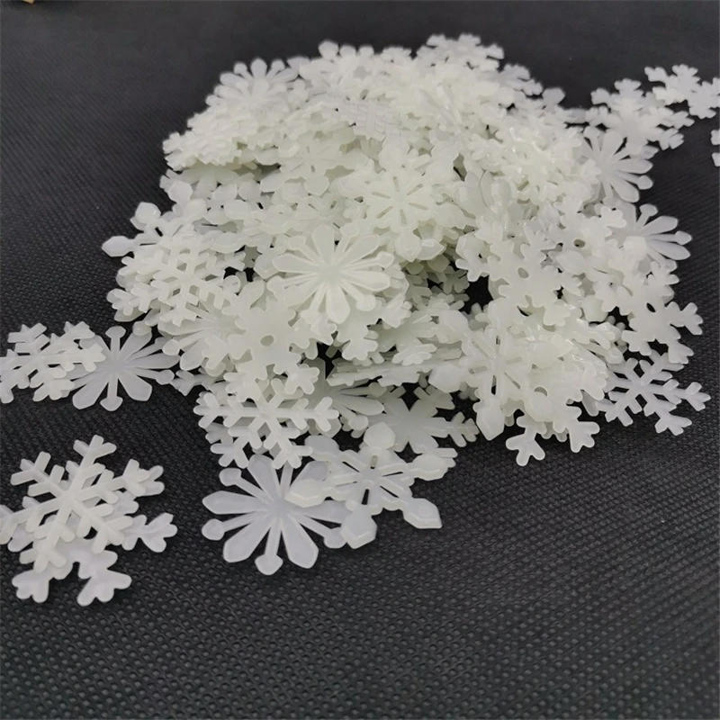 Description Picture 6 of itemVivid Luminous Snowflake Pvc Sticker Glow In Dark Fluorescent Wall Art Xmas Festival Birthday Party Home Decoration Window Decal