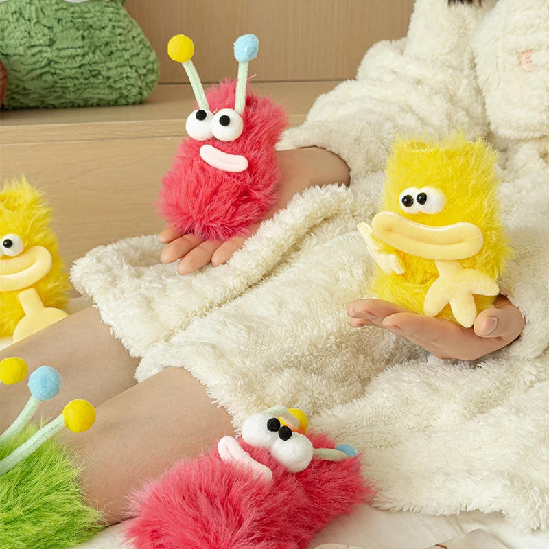 Description Picture 4 of itemFunny 3D Xmas Cartoon Eyes Coral Velvet Thickened Warm Plush Socks Parent-child Floor Sleeping Socks Coldproof Fluffy Socks gift