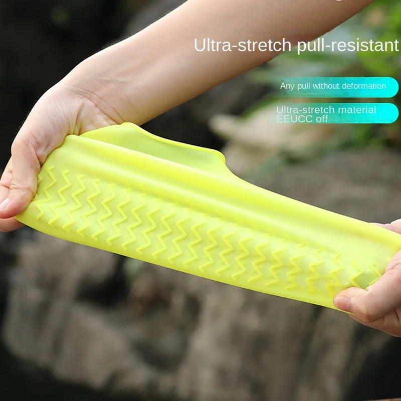 Description Picture 5 of item1 Pair Silicone WaterProof Shoe Covers S/M/L Covers Slip-resistant Rubber Rain Boot Overshoes Accessories For Outdoor Rainy Day