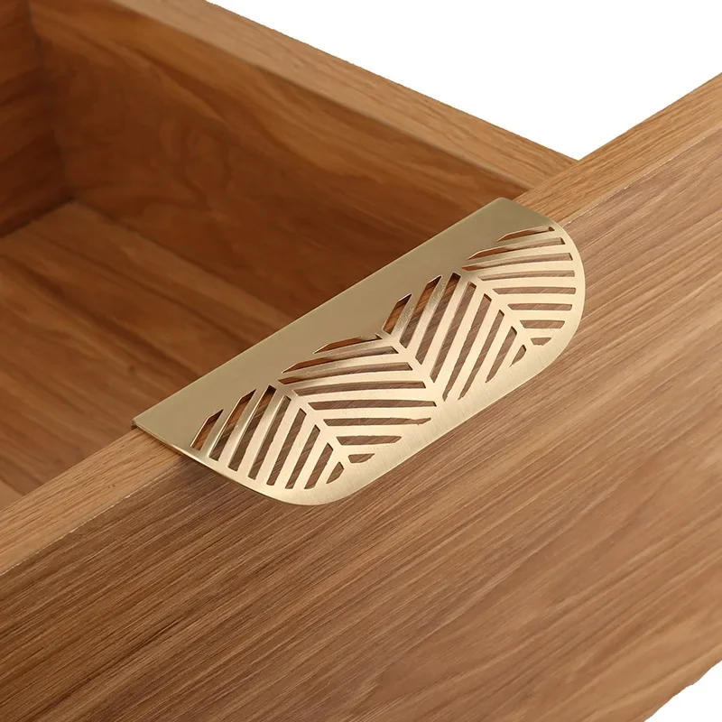 Description Picture 5 of itemGold Black Leaf Shape Furniture Kitchen Handles Dresser Shoe Cabinet Door Knob Handle for Cupboard Drawer Pulls Vintage European