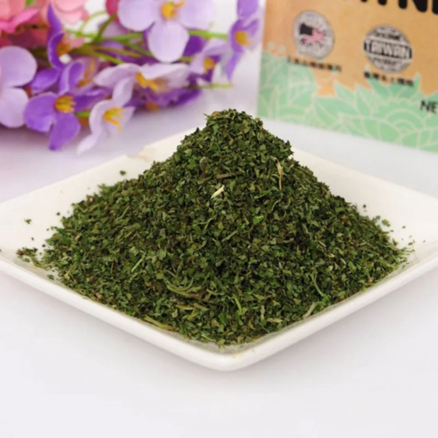 Description Picture 3 of itemCat Toys 100% Natural Premium 10g Cat Catnip Cattle Grass Menthol Flavor Funny Cat Grass Interactive Cat Non-toxic Dropship