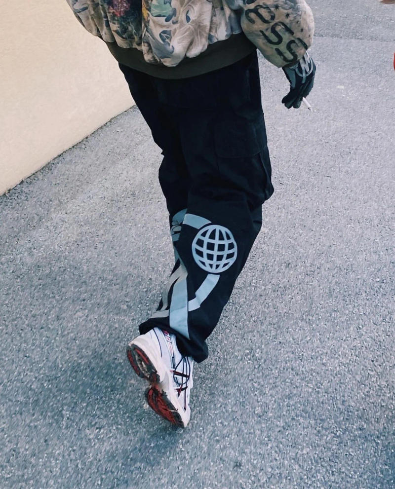 Description Picture 5 of itemDEEPTOWN Vintage Cargo Pants Women Y2K Streetwear Harajuku Fashion Trousers Male Baggy Sweatpants Printed Hip Hop Pocket Korean