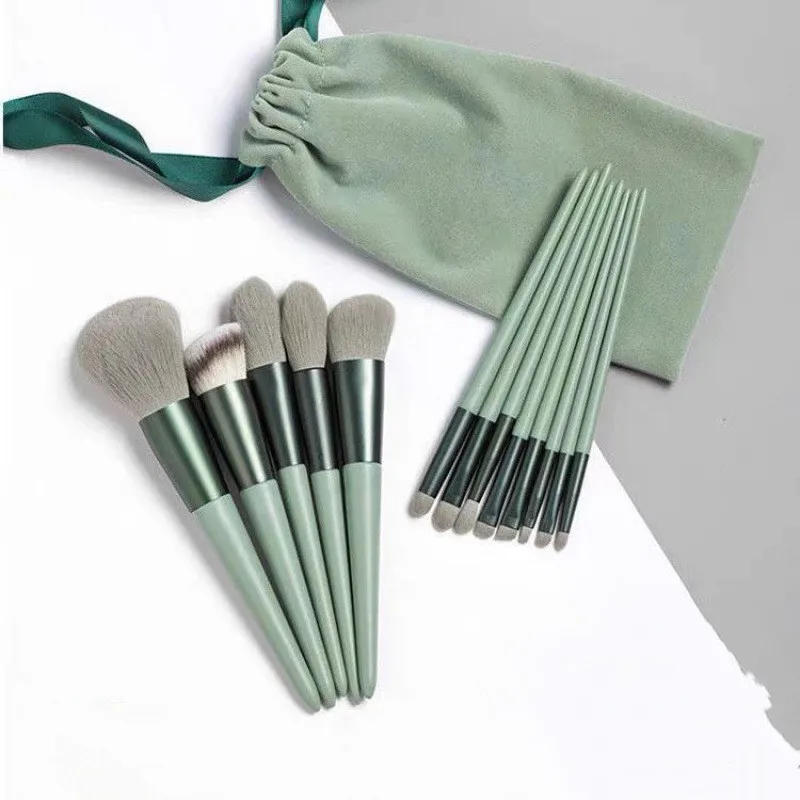 Description Picture 2 of itemBeginner 13PCS Makeup Brush Set Professional Soft Eyes Face Lips Makeup Tools Eye Shadow Foundation Blush Blushes Make Up