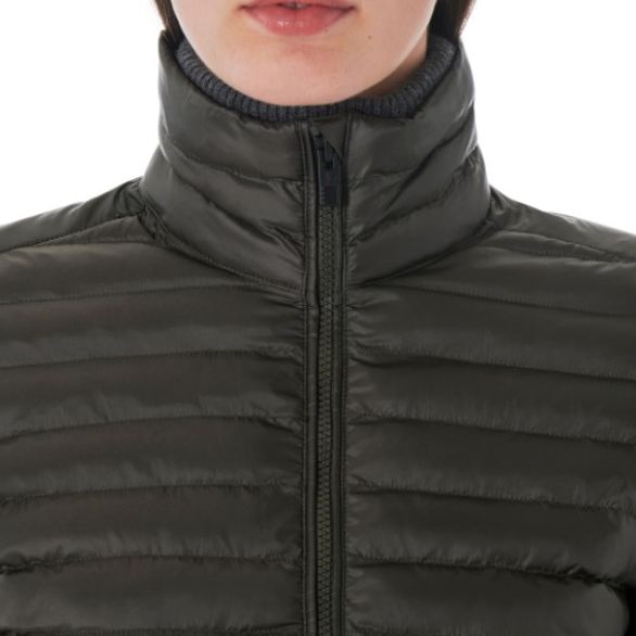 Slide 139cd79c67a64023bf52c9dc4e8fdcc3