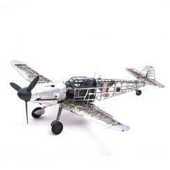Messerschmitt BF109G Fighter: 1/16 Metal Aircraft Model