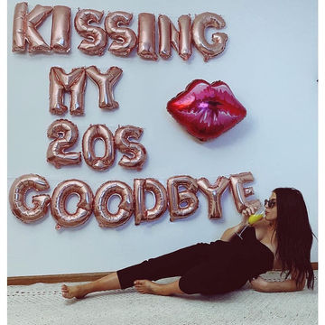 Kissing My 20s Goodbye Decorations