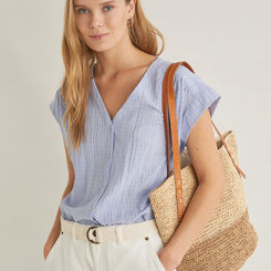 BUTTON V-NECK SHIRT