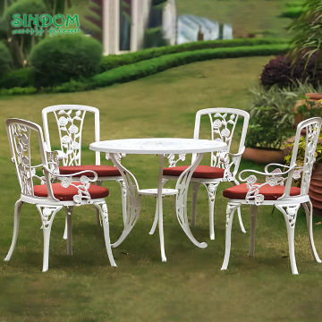 2023 New High Quality Outdoor Luxury Furniture Metal Table Chairs for Garden