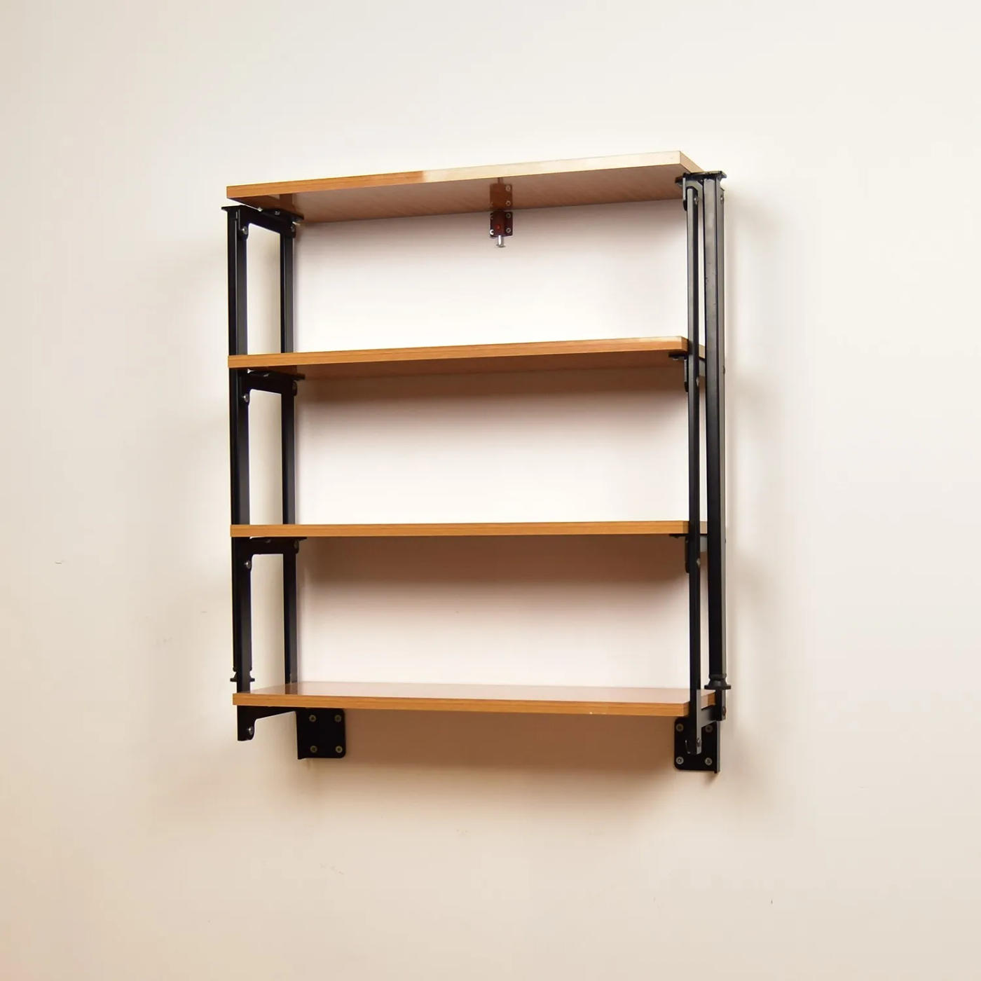 Slide 45e591db0e894077b3b1794b2f965a1c