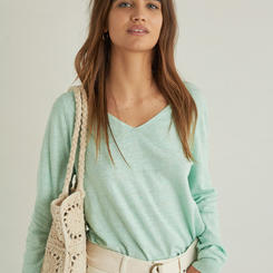 100% ORGANIC-COTTON V-NECK SWEATER