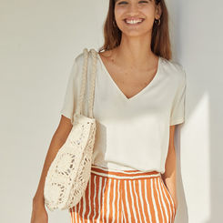 VISCOSE V-NECK T-SHIRT