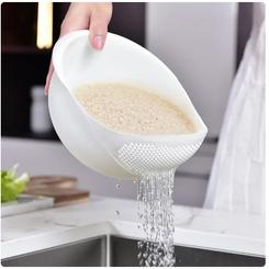 Kitchen Essentials Rice Sieve: Multi-Functional Plastic Colander with Convenient Handles