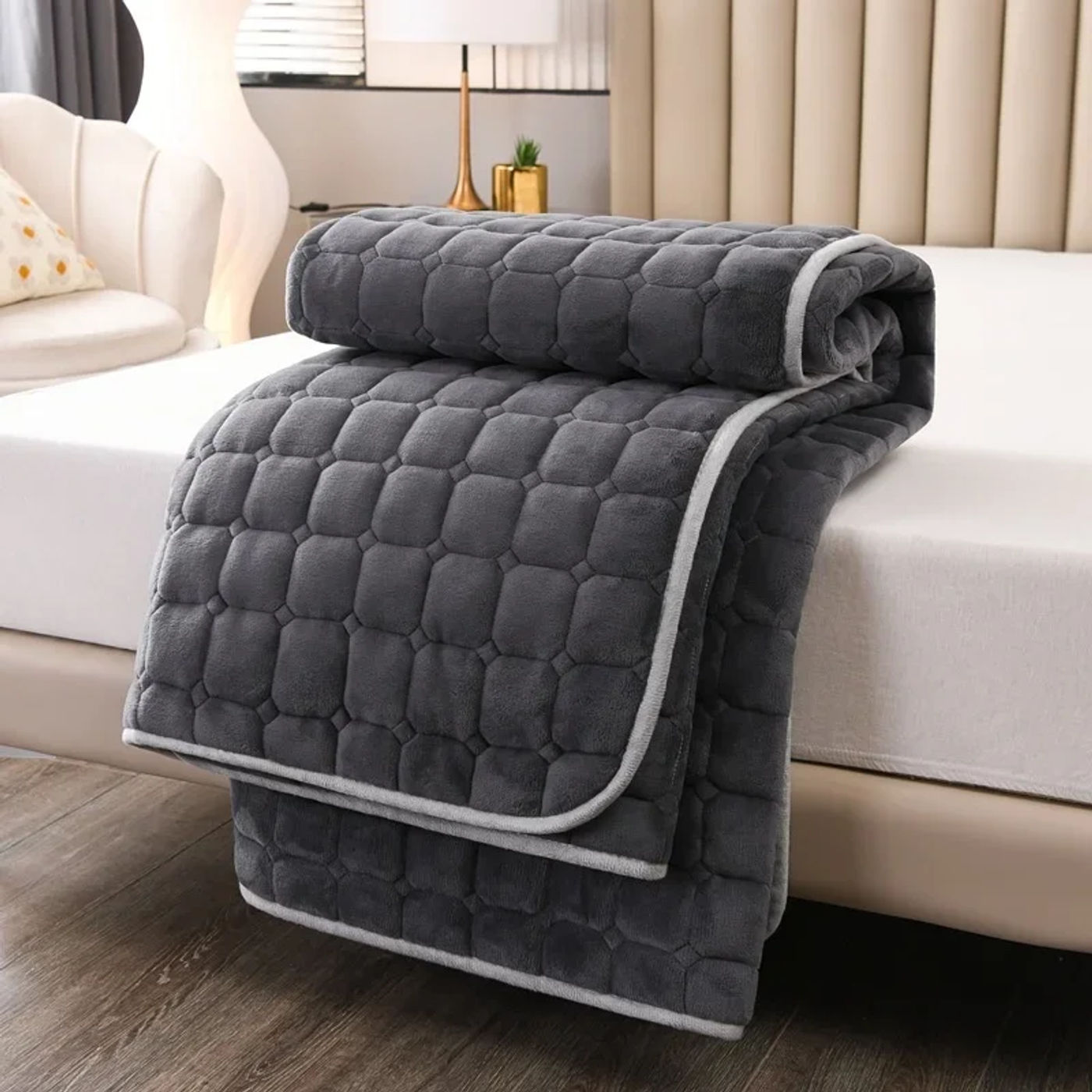 Slide e2a9db86be2440c4b738e229e259fa03