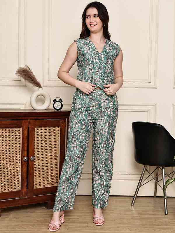 The Moms Co Bamboo Cotton Blend Onesie