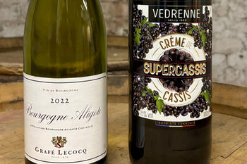De kunst van de Blanc-Cassis: de combinatie van Bourgogne Aligoté en Maison Vedrenne
