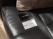 Lumera Business Card Mockup 01