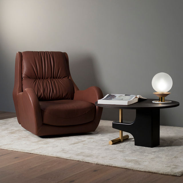 Capelinhos Leather Lounge Chair